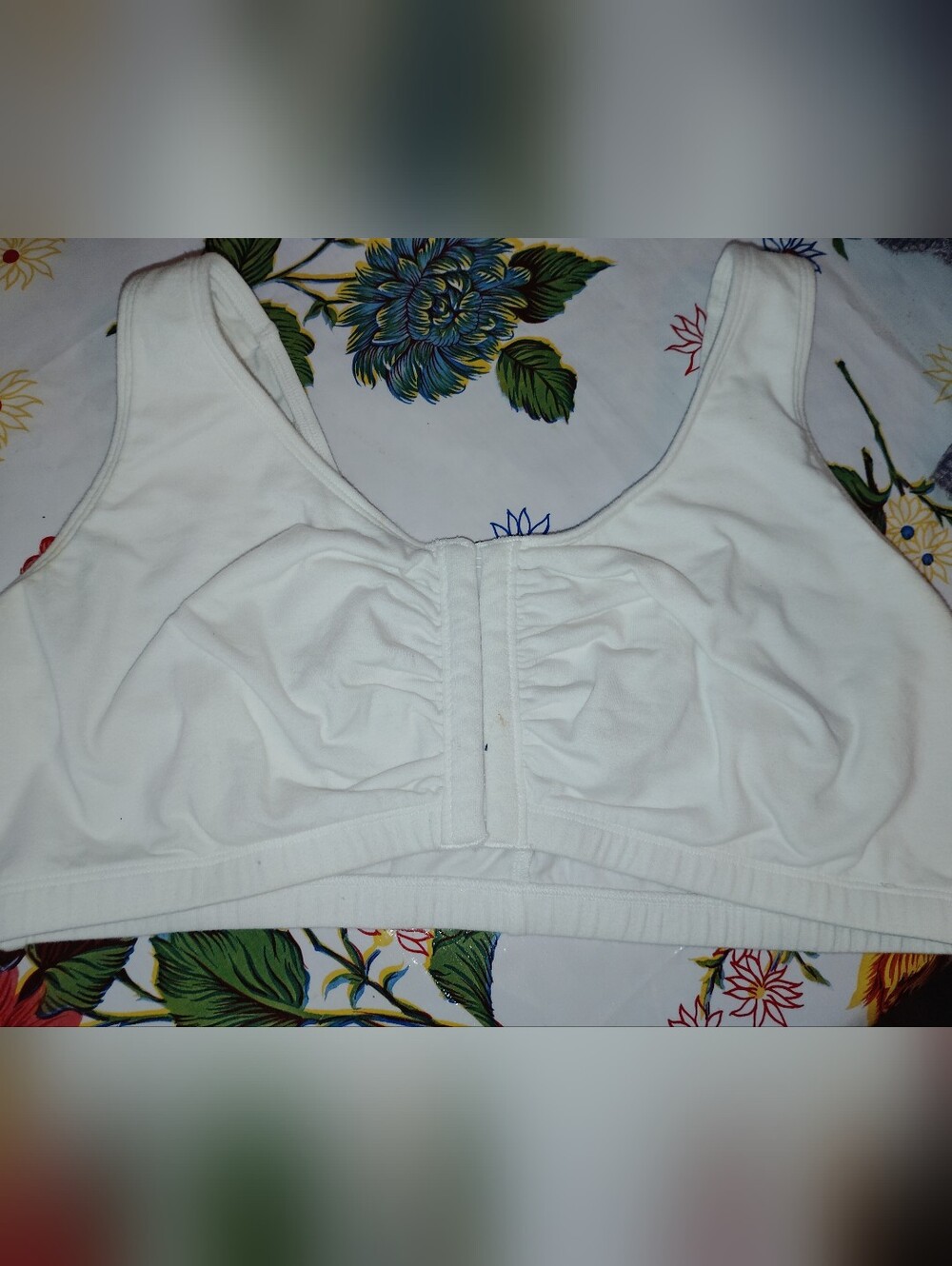 White Front-Closure Women's Comfort Bra Top Fruit Of The Loom Like New